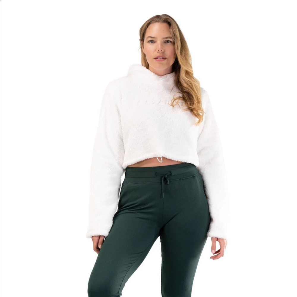 Cropped Sherpa hoodie